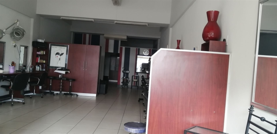 Commercial Property for Sale in Richmond Hill Eastern Cape